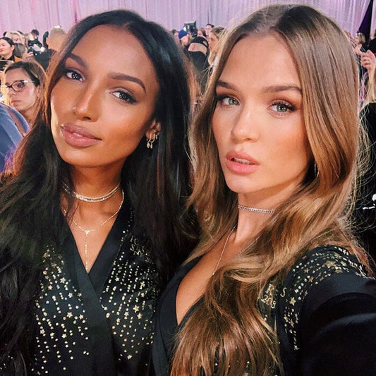 Klog Chat: Is LED Light Therapy the Secret to Achieving Glowing Skin Like a Supermodel?