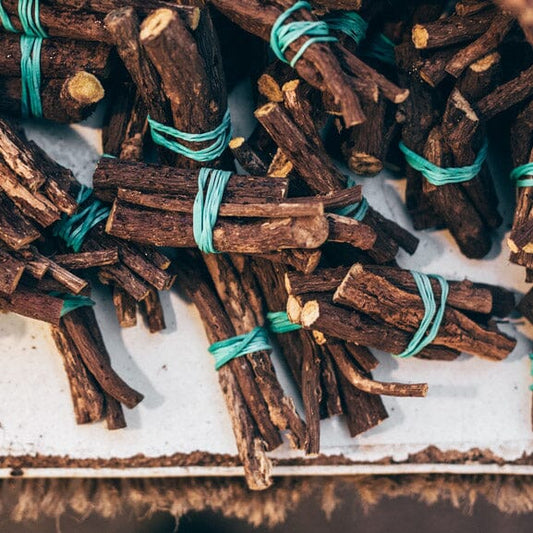 Ingredient Spotlight: How to Brighten Age Spots With Licorice