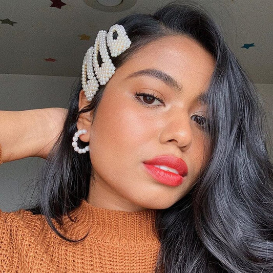 (Watch) Sink-side Confessions: Five Skin Care Questions With Nusrat Ali