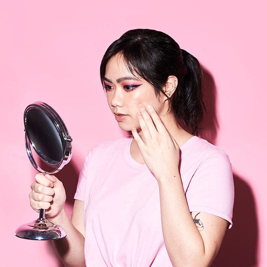 Klog Chat: How Do You Actually Stop Picking at Your Pimples?