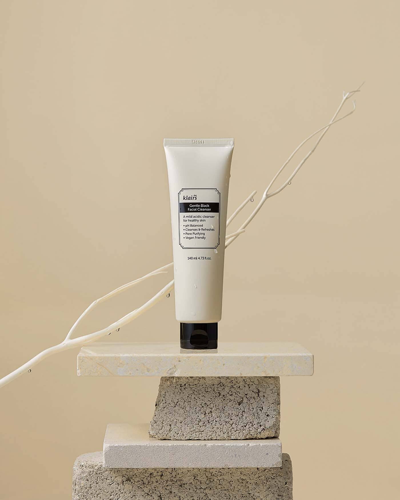 Gentle Black Facial Cleanser Water Cleanser KLAIRS 