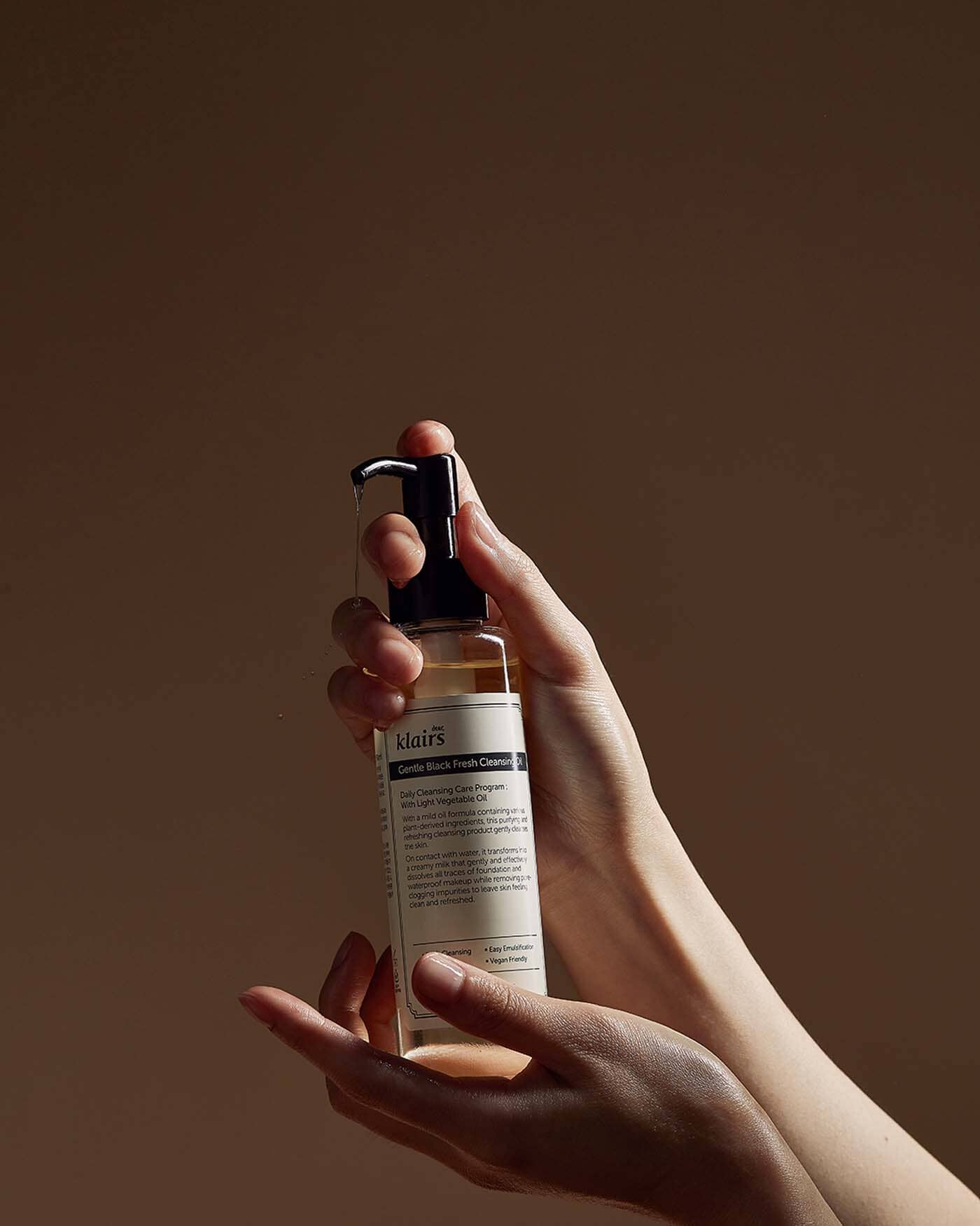 Gentle Black Fresh Cleansing Oil Oil Cleanser KLAIRS 