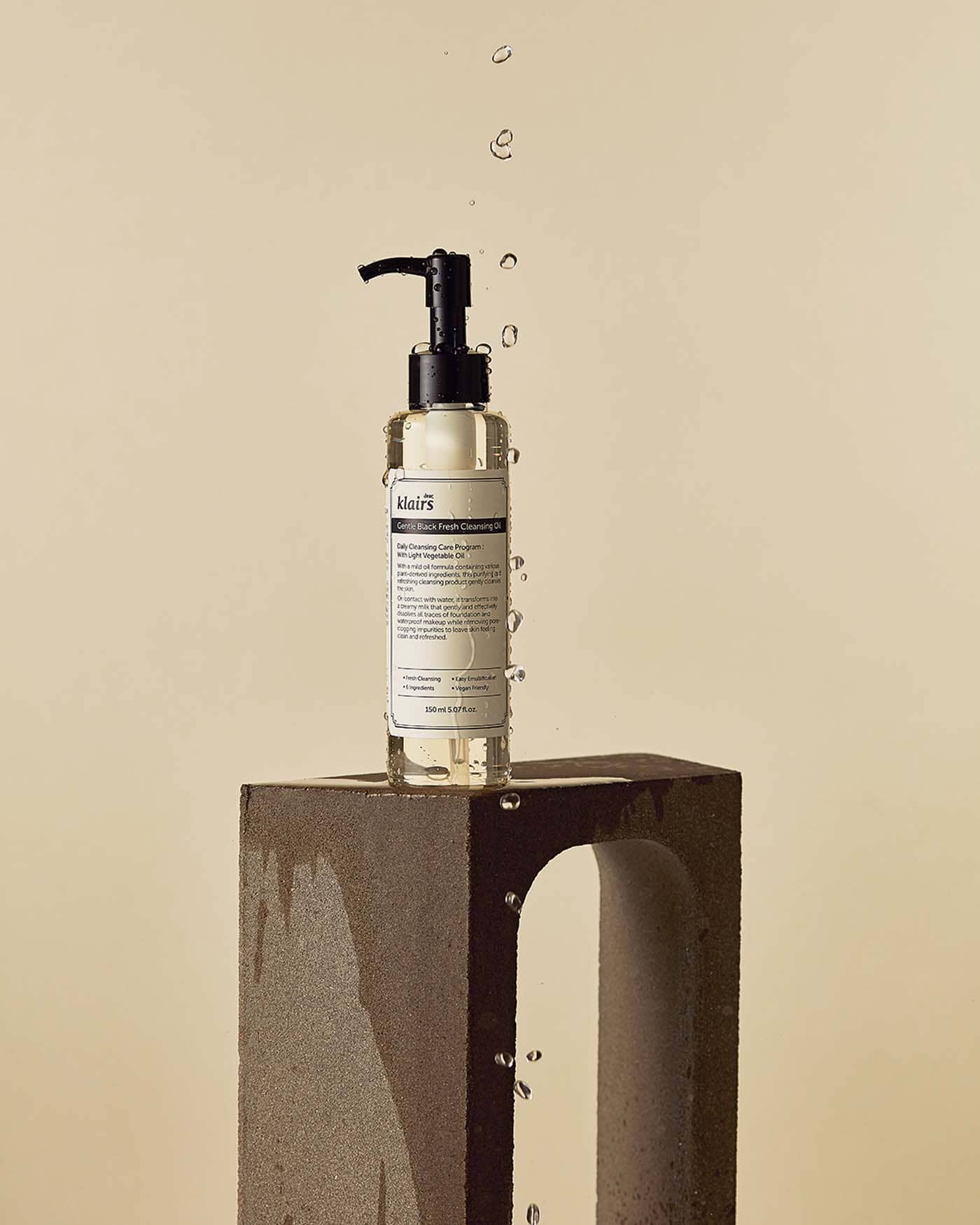 Gentle Black Fresh Cleansing Oil Oil Cleanser KLAIRS 