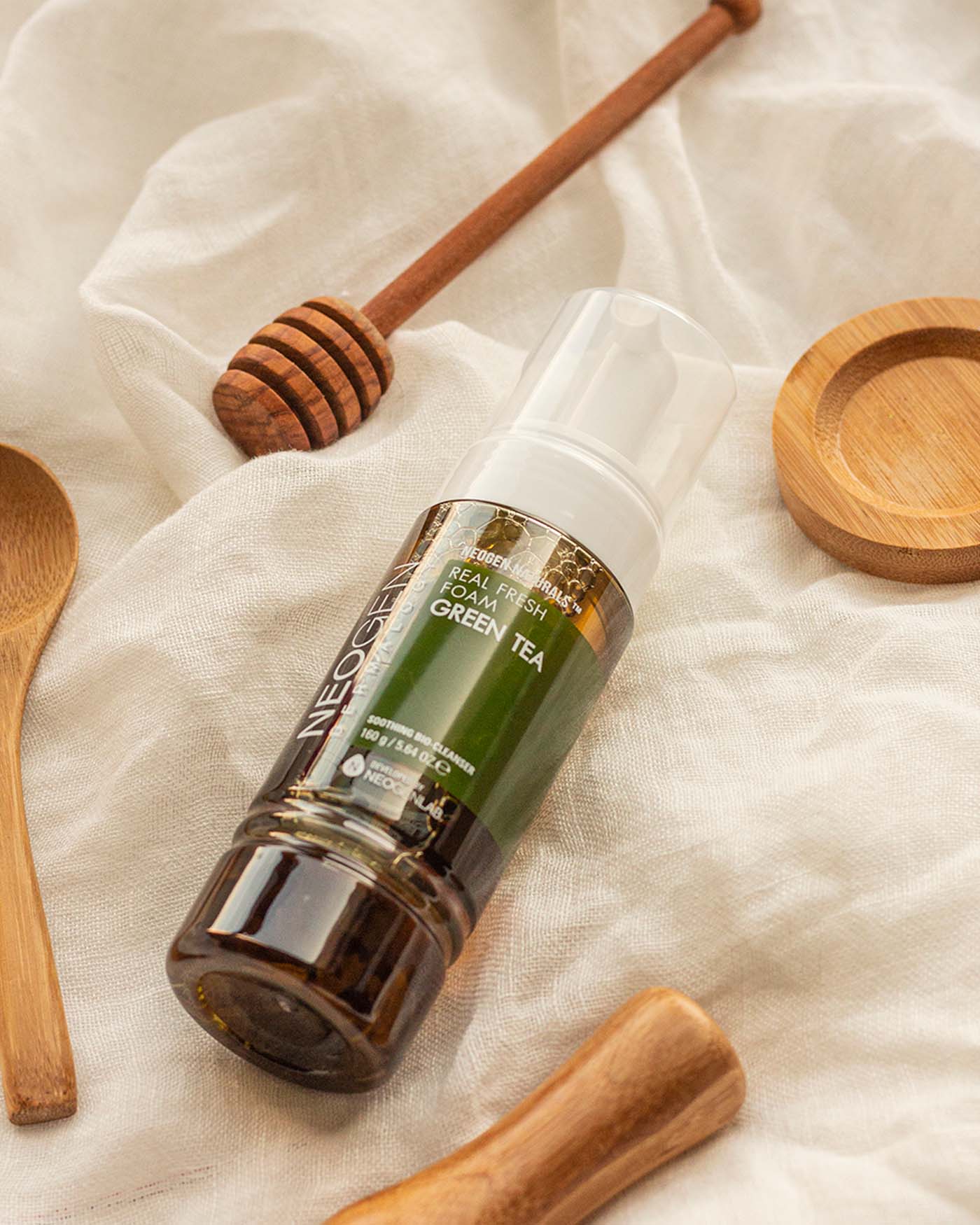 Green Tea Real Fresh Foam Cleanser