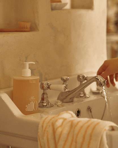 Amber 528 Scented Hand & Body Wash Body Anillo 