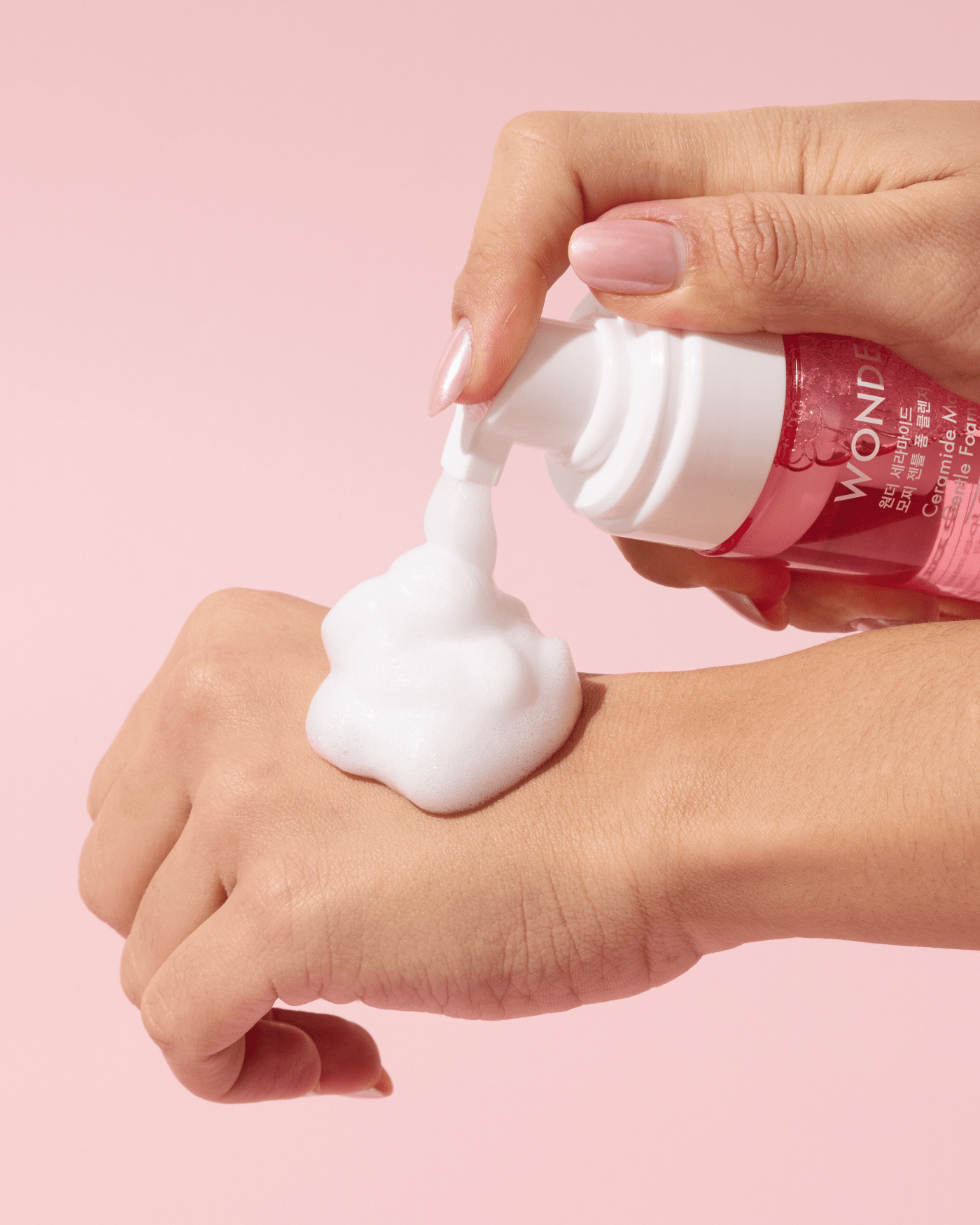 Wonder Ceramide Mochi Gentle Foam Cleanser Water Cleanser TONY MOLY 