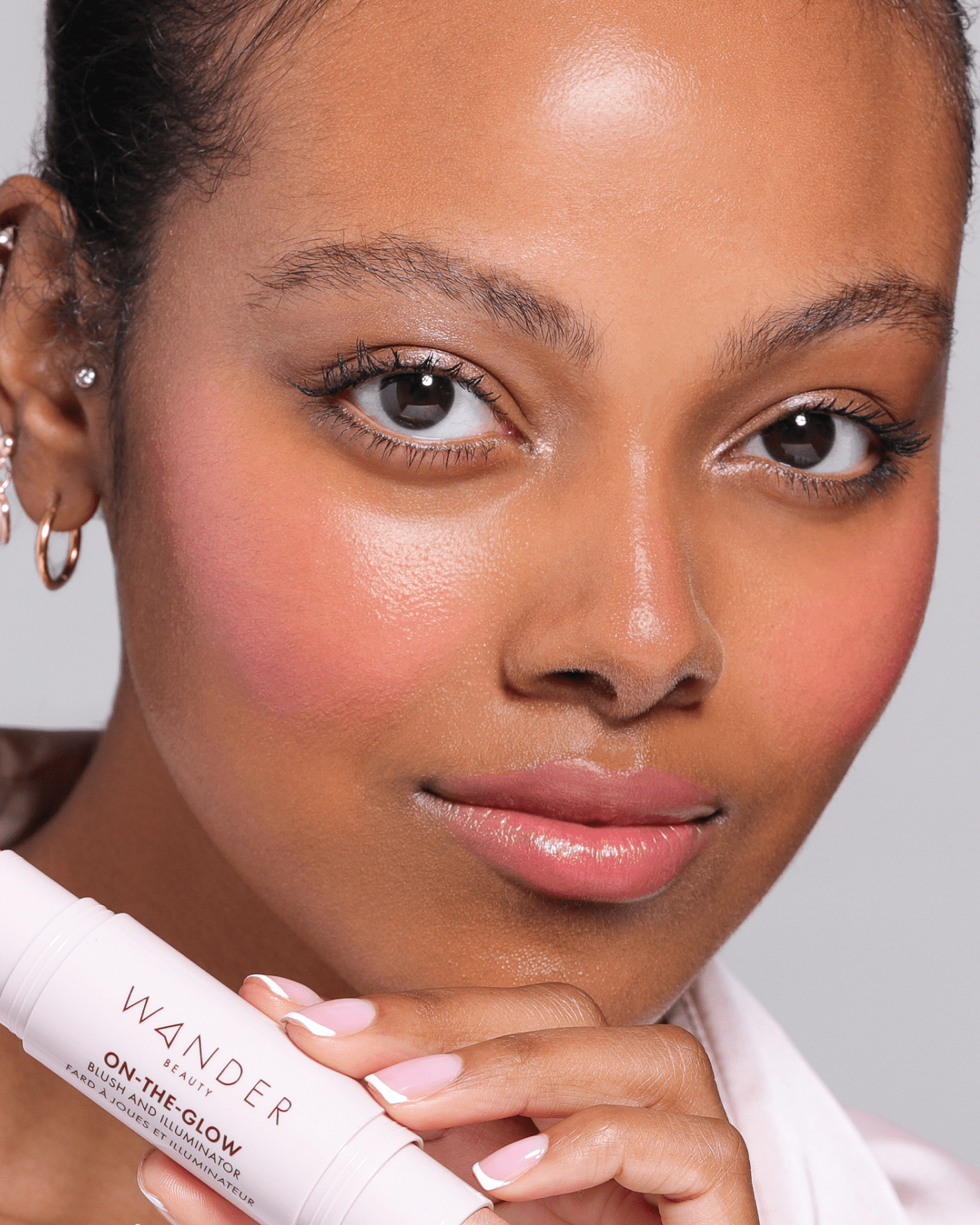 Wander Beauty On-the-Glow Blush & Illuminator - Thumbnail 3