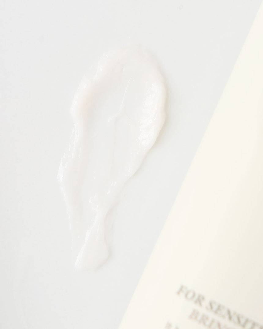 Lador Tea Tree Scalp Clinic Hair Pack - white cream texture